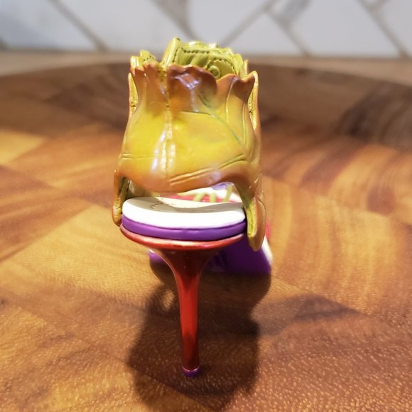 **RARE**  Just the Right Shoe, Grape Song Cabernet, Circa 2009, J090612 - Picture 8 of 10